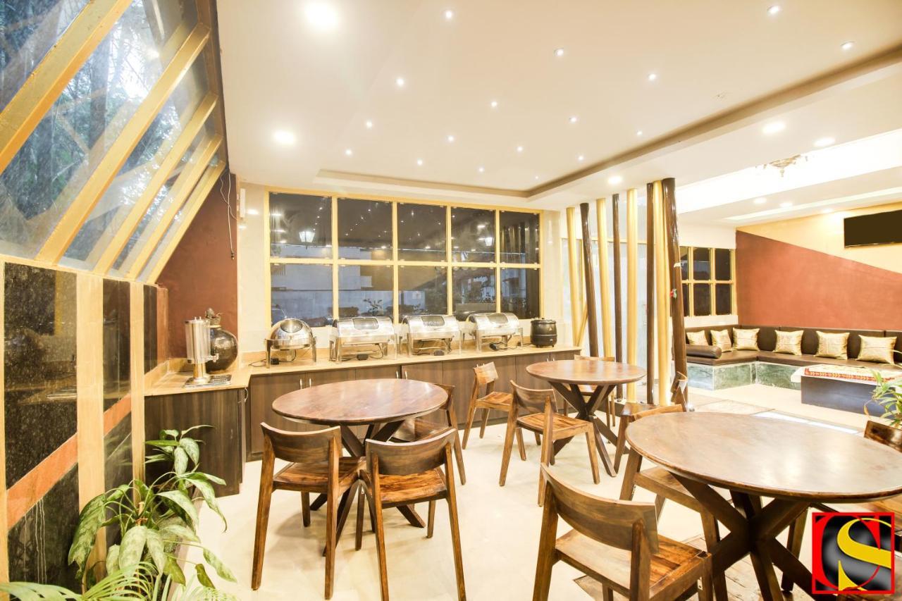 מלון Candolim Sands מראה חיצוני תמונה